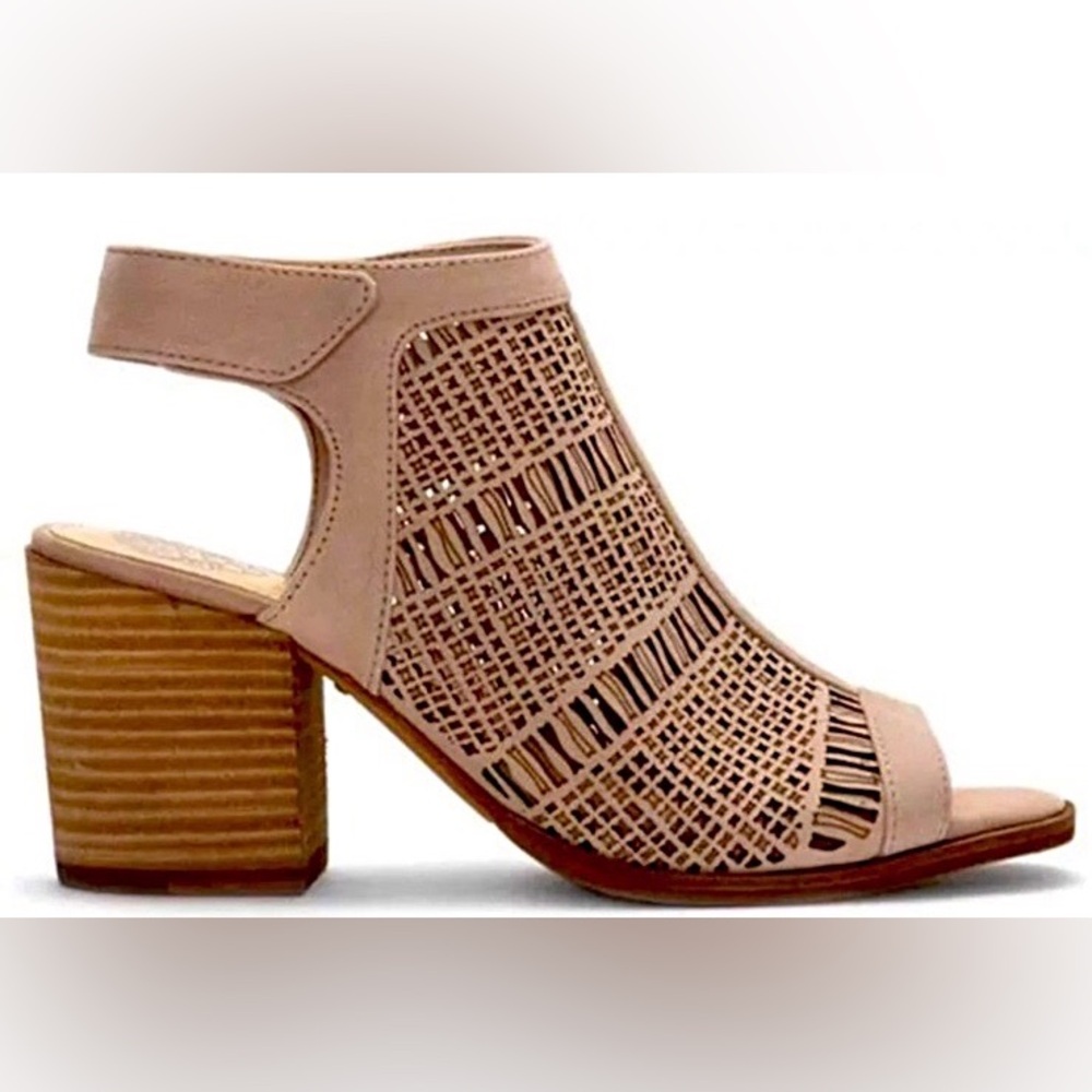Vince Camuto Keannie Block Hill Sandal tipsy taupe
